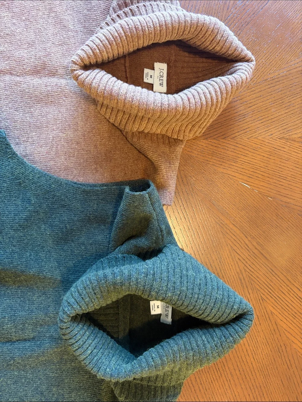 Sleeveless Turtleneck Sweater Vest - Olive and Tan